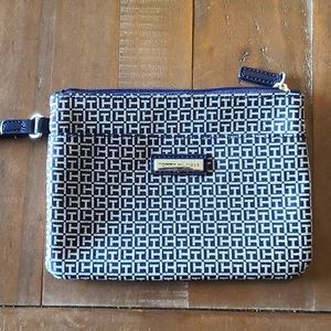 NWOT Tommy Hilfiger Wristlet